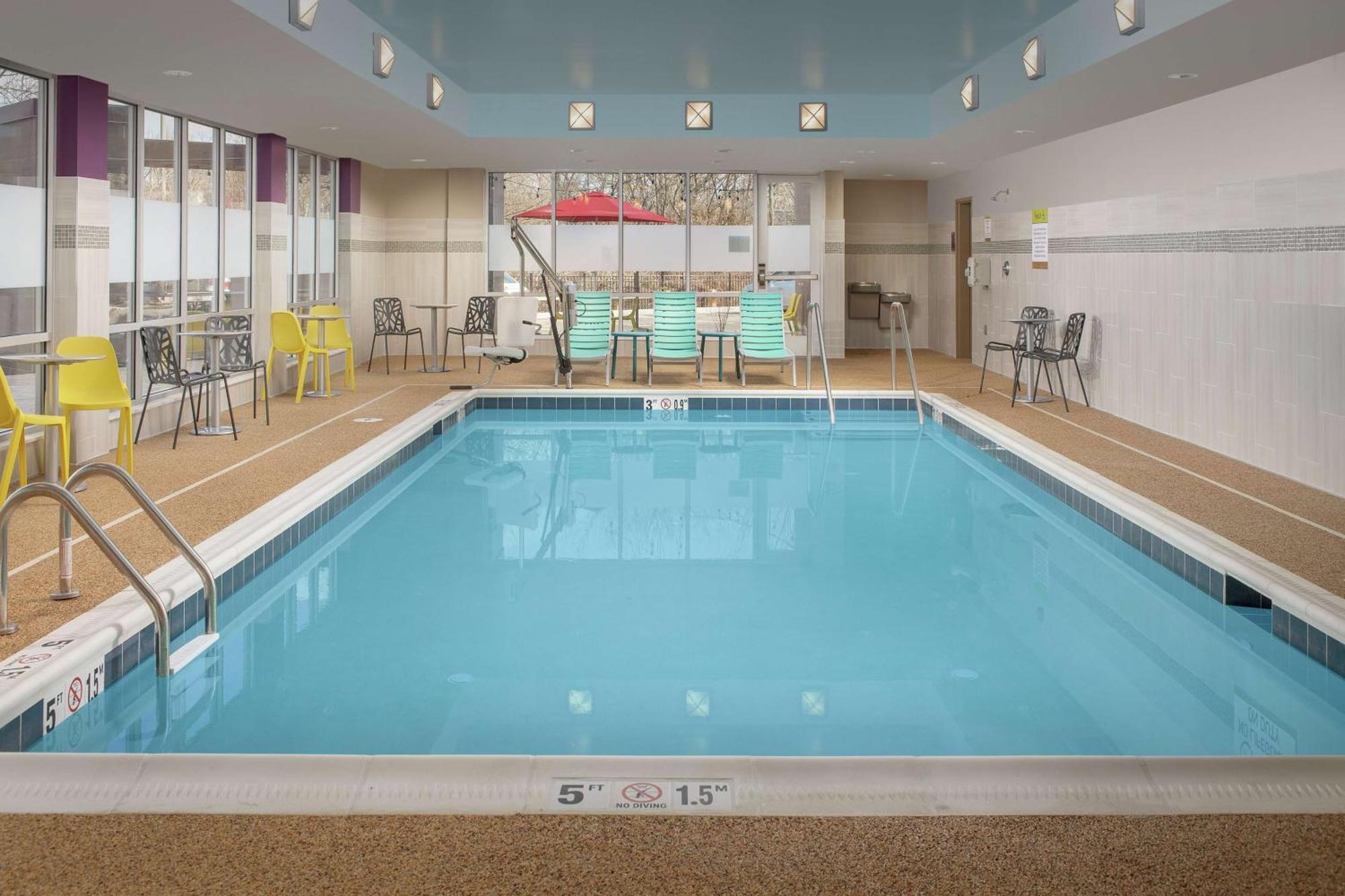 Home2 Suites By Hilton Едисън Екстериор снимка