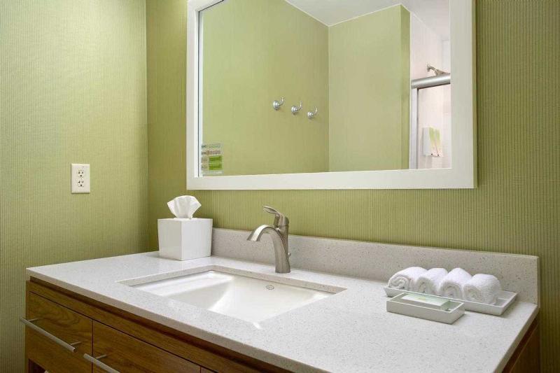 Home2 Suites By Hilton Едисън Екстериор снимка